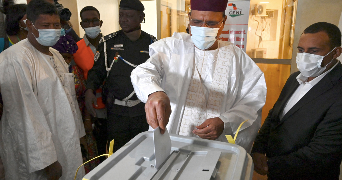 FILE PHOTO: Niger’s ruling party candidate Mohamed Bazoum 