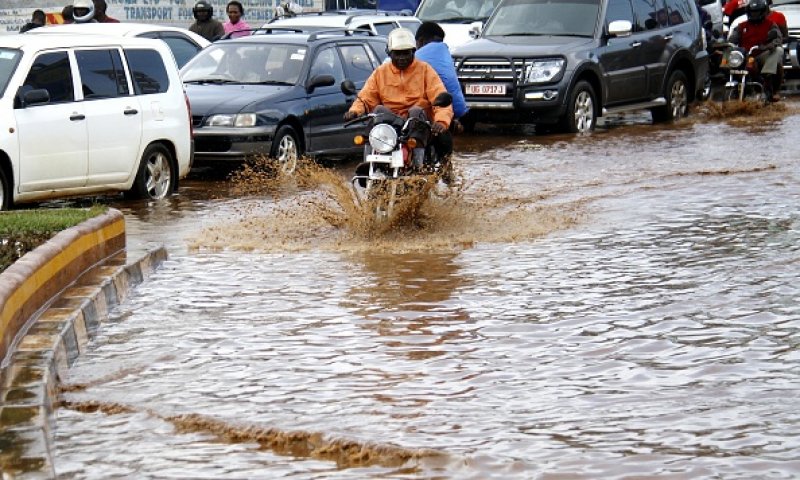 KAMPALA, March 25, (Xinhua/GNA) - Uganda's Ministry of Water and Environment on Wednesday warned that the country will face destructive flash floods, strong hailstorms and landslides as the first major rain season starts for the next three months.