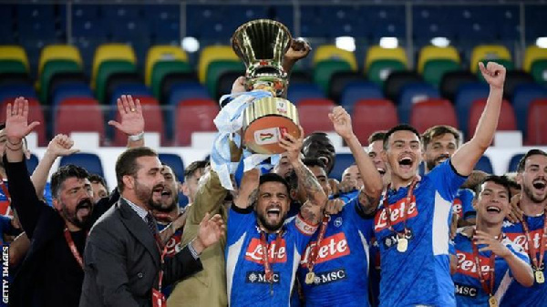 Napoli had to collect the Coppa Italia trophy themselves because of COVID 19 protocols