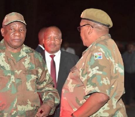  South Africa’s president appears in full military uniform