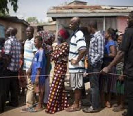 Voters in a queuev