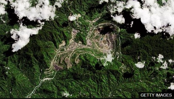 A satellite shot of the Panguna mine