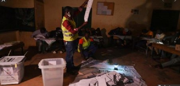 The voting process went on smoothly on Sunday and were no reports of widespread disruptions