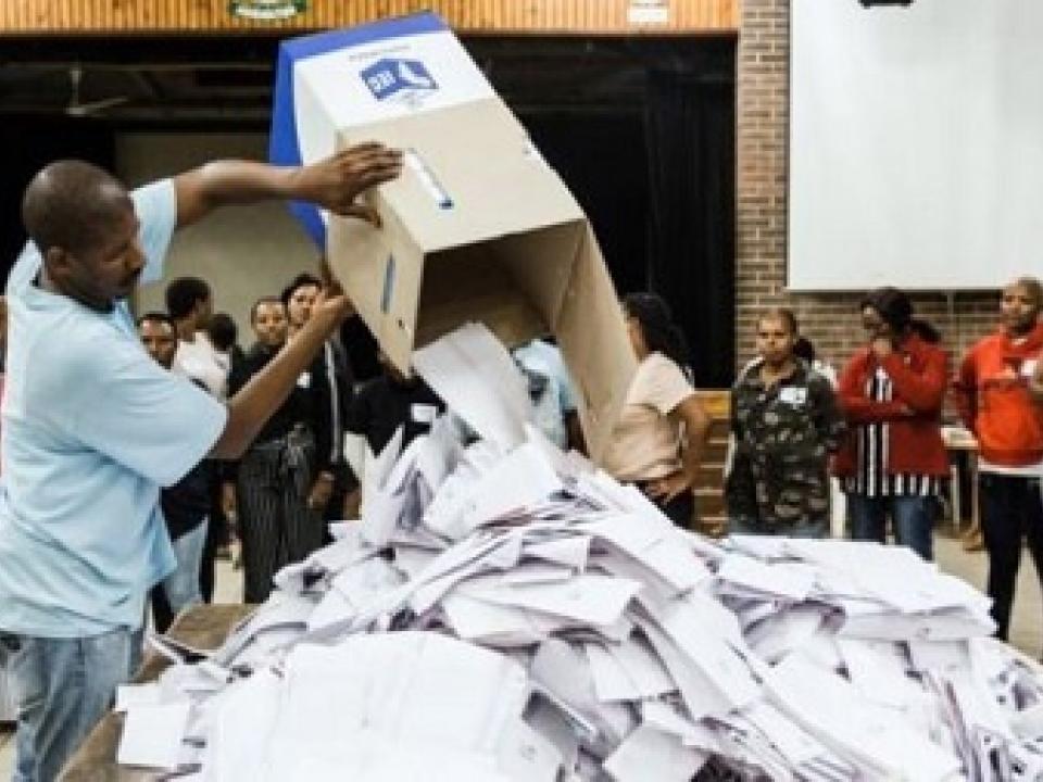 444 candidates with 19 independent candidates were certified by the EC to contest