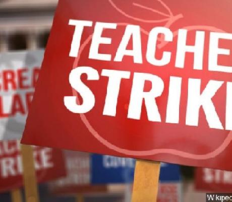 Lecturers at the Rumbek University of Science and Technology have threatened a strike action